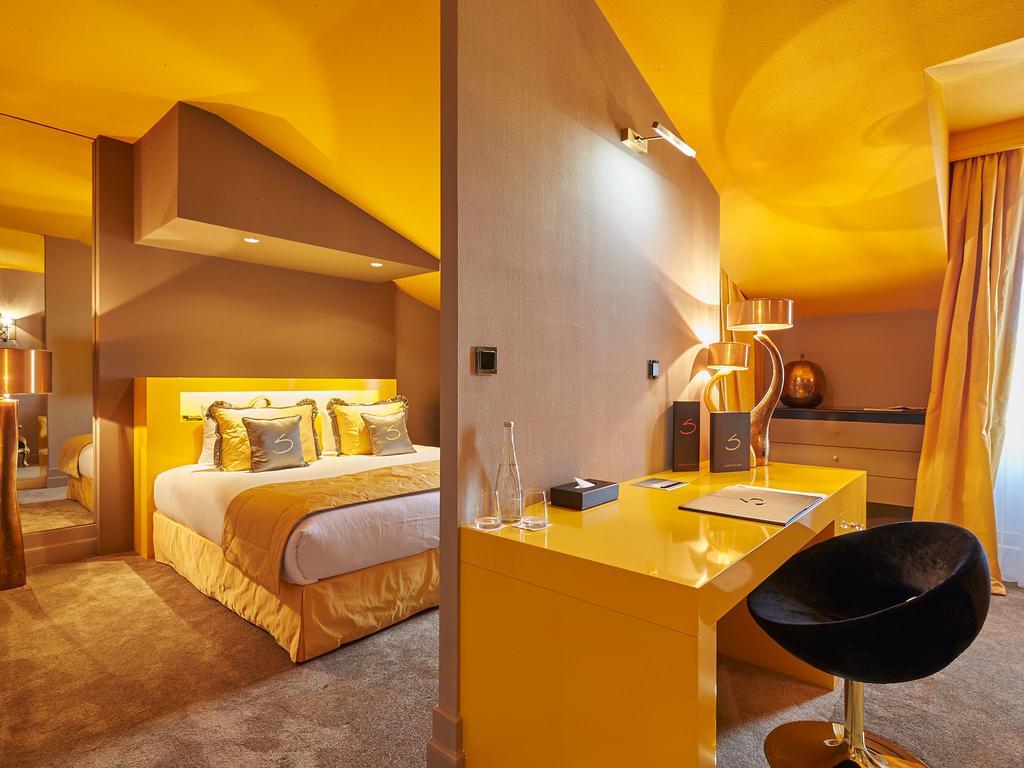 Le Stelsia Resort Saint-Sylvestre-sur-Lot Eksteriør billede