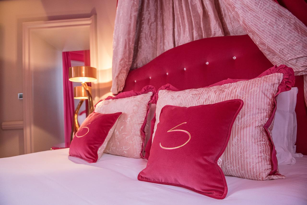 Le Stelsia Resort Saint-Sylvestre-sur-Lot Eksteriør billede
