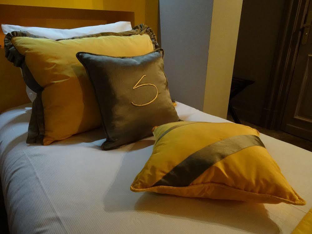 Le Stelsia Resort Saint-Sylvestre-sur-Lot Eksteriør billede