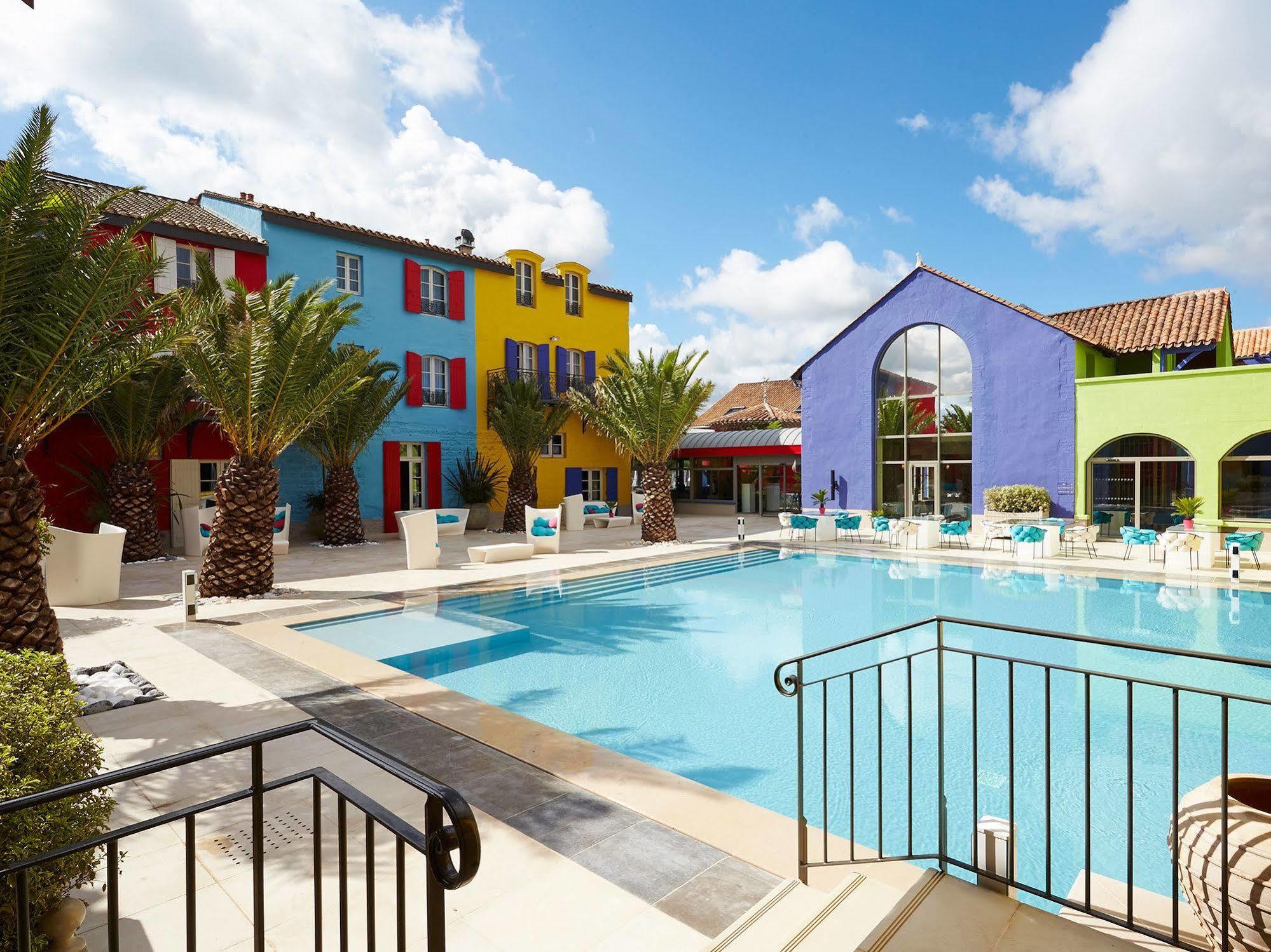 Le Stelsia Resort Saint-Sylvestre-sur-Lot Eksteriør billede