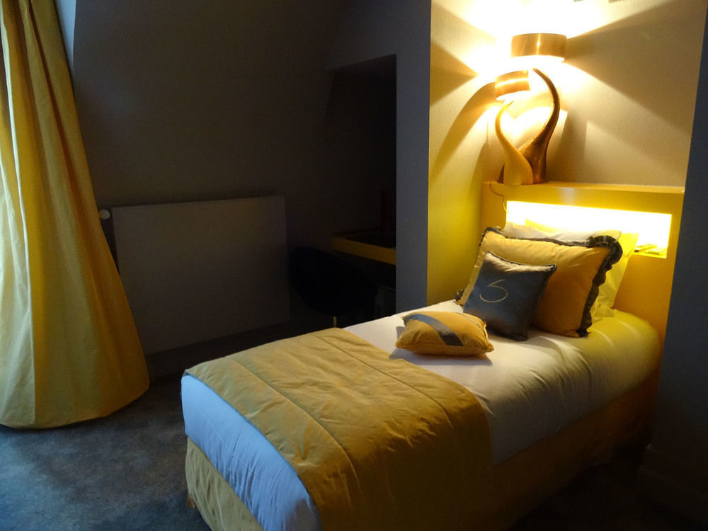 Le Stelsia Resort Saint-Sylvestre-sur-Lot Eksteriør billede